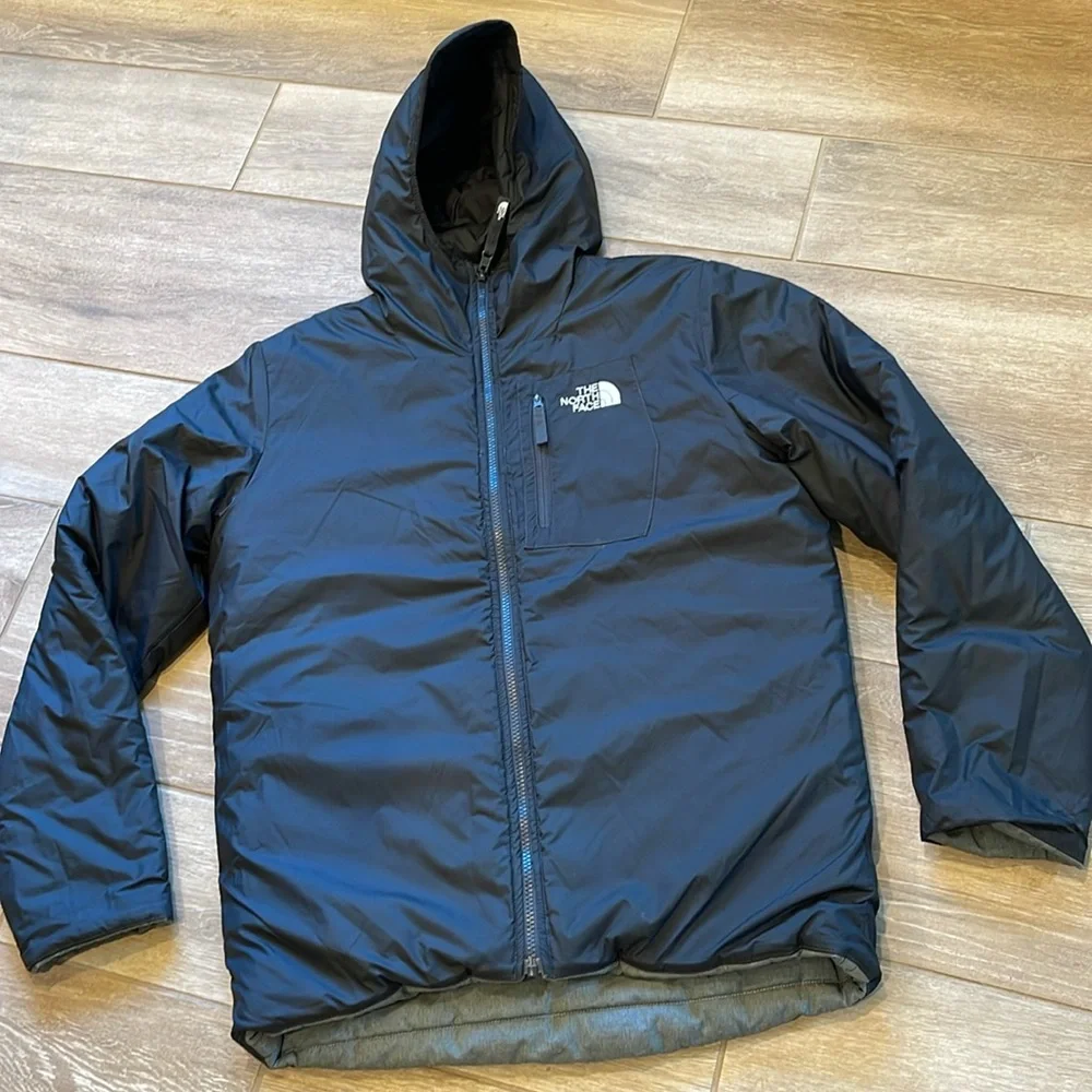 The North Face Reversible Jacket Black/Grey SMALL